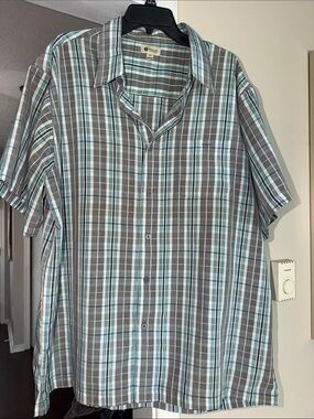 Hager men’s Light Blue & Gray Plaid Short-Sleeve Shirt